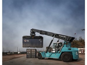 科尼正面吊如何在鐵路線上操作？